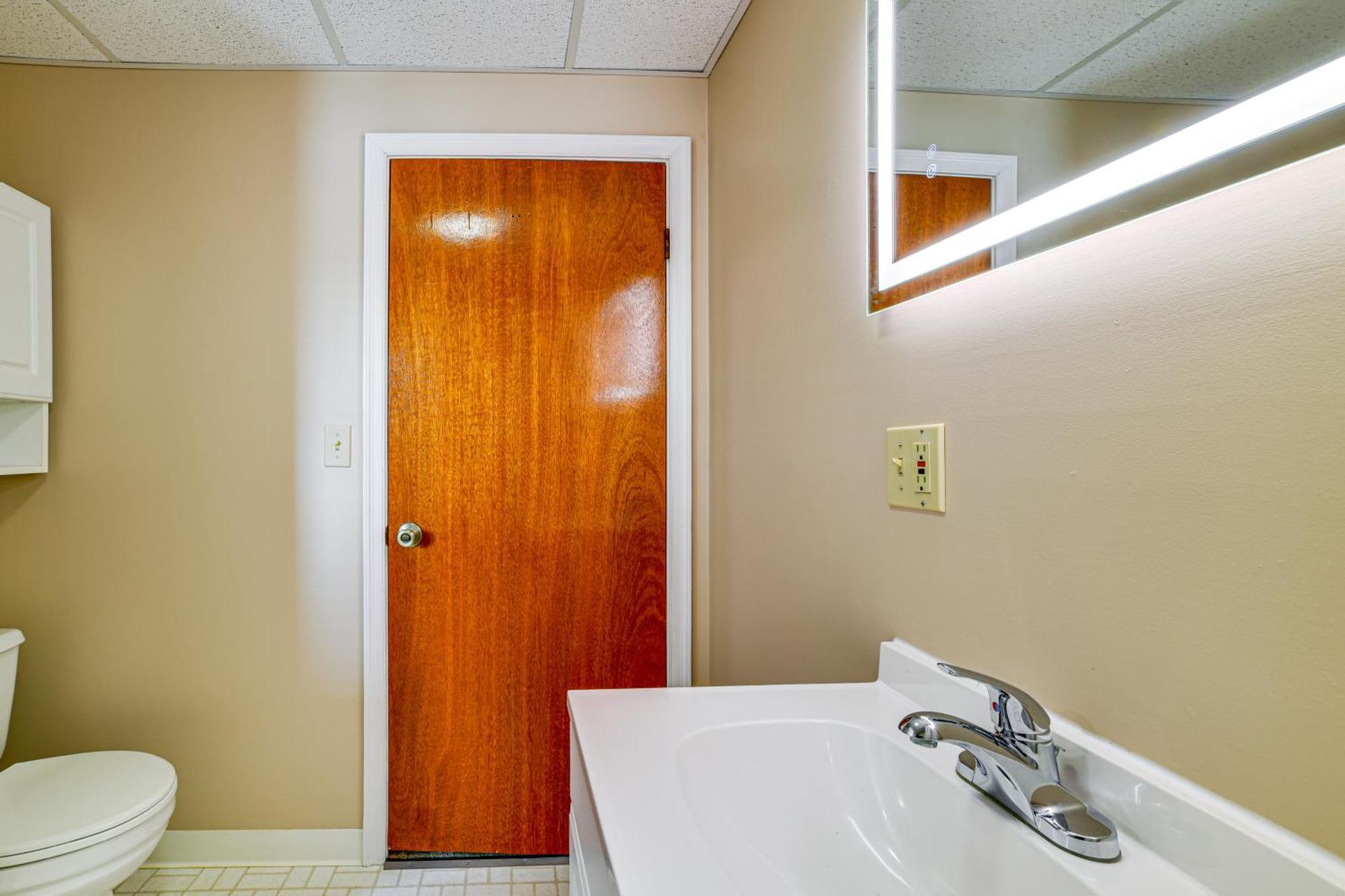 Less Than 2 Mi To Suny Cortland Unit With Private Parking Exterior foto